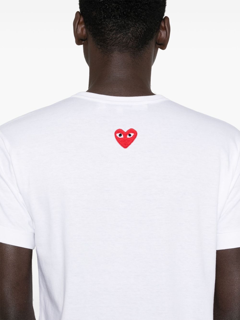 T-shirt con applicazione cuore